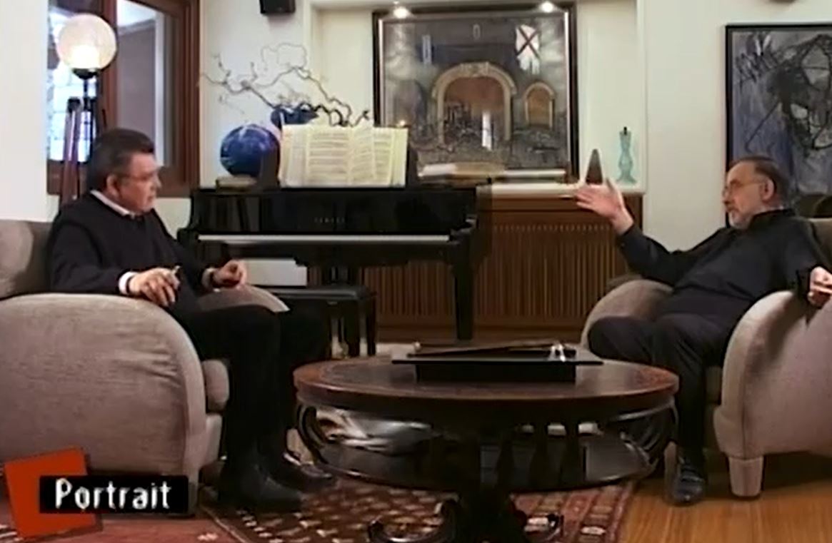 «Portrait» Όταν ο Τάκης Χατζής συνάντησε τον συμπατριώτη του Θάνο Μικρούτσικο